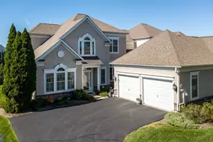 210 Goldenrod Dr, Upper Gwynedd, PA 19446 - Photo 2