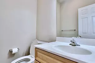 39 W 5th St, Bridgeport, PA 19405 - Photo 10