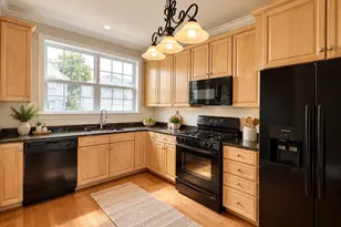 39 W 5th St, Bridgeport, PA 19405 - Photo 4