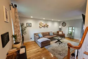 138 Nottoway Dr, Blue Bell, PA 19422 - Photo 2