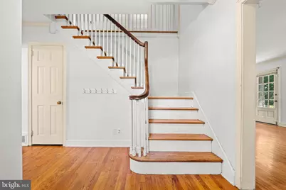 427 Cotswold Lane, Wynnewood, PA 19096 - Photo 2