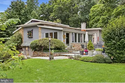 910 Old Huntingdon Pike, Huntingdon Valley, PA 19006 - Photo 2