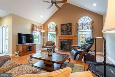 1075 Burgundy Circle, Pennsburg, PA 18073 - Photo 10