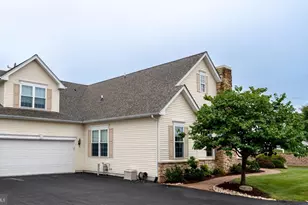 1075 Burgundy Cir, Pennsburg, PA 18073 - Photo 8