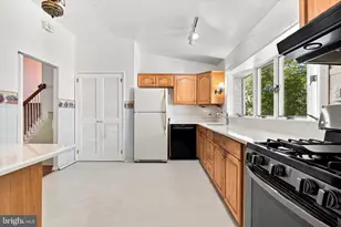 104 Clarrige Dr, Willow Grove, PA 19090 - Photo 10