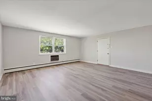 500 Manor House Ln, Willow Grove, PA 19090 - Photo 10