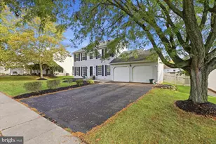 109 Shelburne Dr, North Wales, PA 19454 - Photo 2