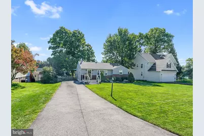 219 Pershing Avenue, Horsham, PA 19044 - Photo 2