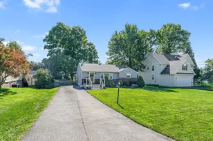 219 Pershing Ave, Horsham, PA 19044 - Photo 2