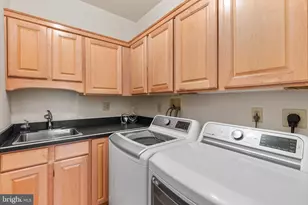 407 Spring Garden Ln, Conshohocken, PA 19428 - Photo 26
