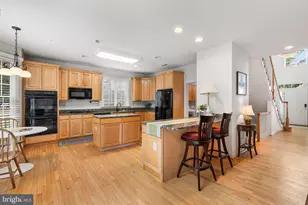 407 Spring Garden Ln, Conshohocken, PA 19428 - Photo 8