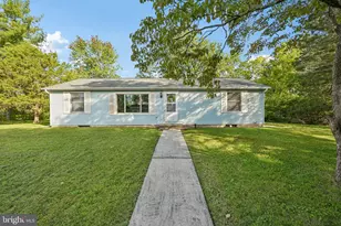 213 Pleasantview Ave, Schwenksville, PA 19473 - Photo 1