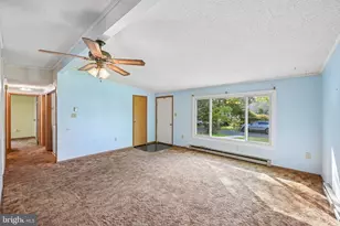 213 Pleasantview Ave, Schwenksville, PA 19473 - Photo 6