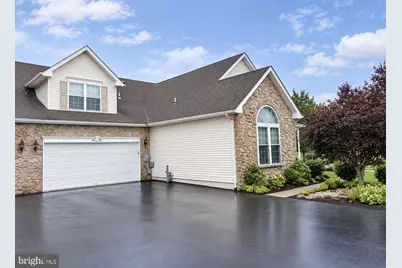 1022 Bordeaux Lane, Pennsburg, PA 18073 - Photo 2
