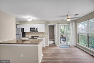 607 Foxcroft Cir, Royersford, PA 19468 - Photo 6