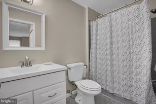 607 Foxcroft Cir, Royersford, PA 19468 - Photo 18
