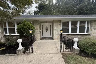 7949 Rolling Green Rd, Cheltenham, PA 19012 - Photo 2