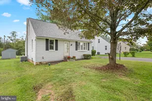 162 Maple Ave, Collegeville, PA 19426 - Photo 2