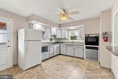 604 Gary Lane, Norristown, PA 19401 - Photo 8