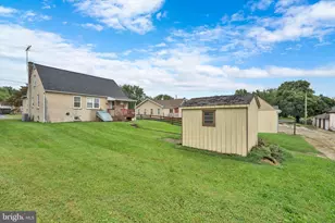 210 E Howard St, Stowe, PA 19464 - Photo 32