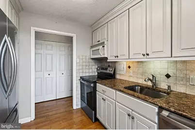 1001 City Avenue #EE-1021, Wynnewood, PA 19096 - Photo 14