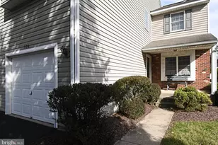 536 6th Street W, Pennsburg, PA 18073 - Photo 2
