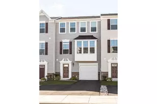 103 Tulip Ln, Gilbertsville, PA 19525 - Photo 2