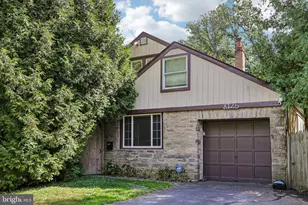 8125 Heacock Ln, Wyncote, PA 19095 - Photo 2