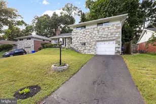 7909 Rodgers Rd, Elkins Park, PA 19027 - Photo 2