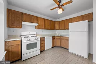 420 Snowflake Cir, West Norriton Twp, PA 19403 - Photo 4