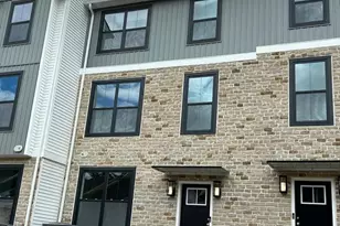 135 Cobblestone Dr, Harleysville, PA 19438 - Photo 2