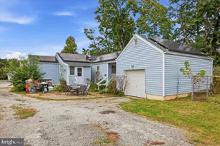 112 N Midland Ave, Norristown, PA 19403 - Photo 2