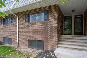 121 Stony Way St, Norristown, PA 19403 - Photo 2