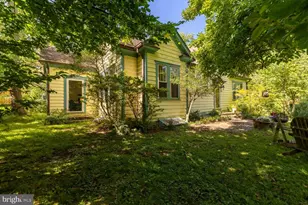2063 Harts Ln, Conshohocken, PA 19428 - Photo 2