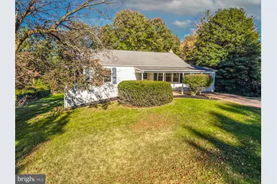3243 W Sunset Avenue, Eagleville, PA 19403 - Photo 2
