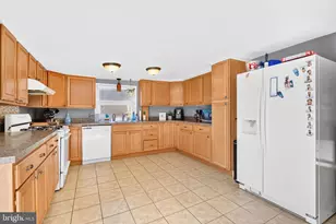 126 Poplar St, Ambler, PA 19002 - Photo 2