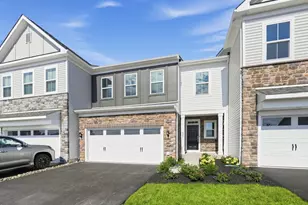 437 Aspen Trail Trail, Maple Glen, PA 19002 - Photo 2