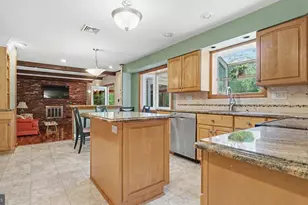 17 Teakwood Terrace, Norristown, PA 19403 - Photo 6