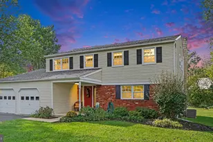 17 Teakwood Terrace, Norristown, PA 19403 - Photo 2