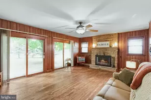 325 E Mt Kirk Ave, Eagleville, PA 19403 - Photo 12