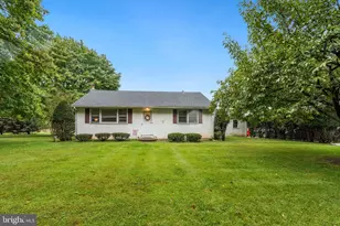 325 E Mt Kirk Ave, Eagleville, PA 19403 - Photo 1