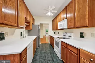 19 Stuart Dr, Norristown, PA 19401 - Photo 12