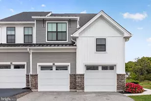 25 Tamarack Cir, Norristown, PA 19403 - Photo 4