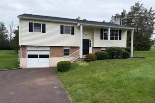 1170 Woodmere Dr, Pottstown, PA 19464 - Photo 1