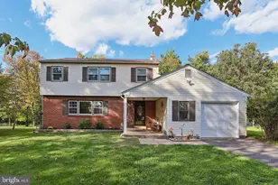 729 Mockingbird Ln, Eagleville, PA 19403 - Photo 2