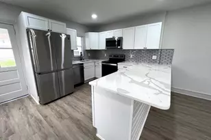 37 W 2nd St, Pottstown, PA 19464 - Photo 12