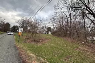 140 Jackson Rd, Gilbertsville, PA 19525 - Photo 2