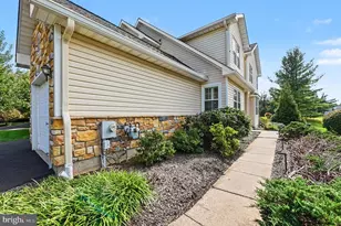 183 Gleneagles Ct, Blue Bell, PA 19422 - Photo 4
