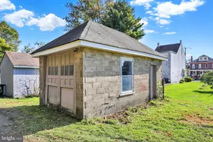 317 W Race St, Stowe, PA 19464 - Photo 26