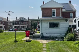 317 W Race St, Stowe, PA 19464 - Photo 6